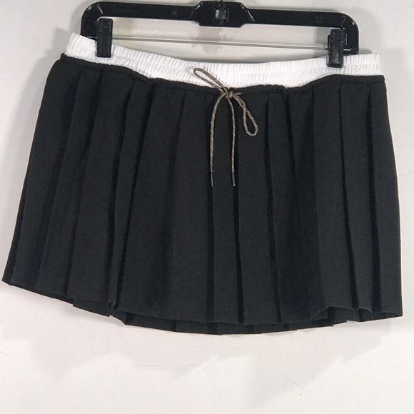 Oak And Fort Pleated Mini Skirt, Women's Size M - Black
